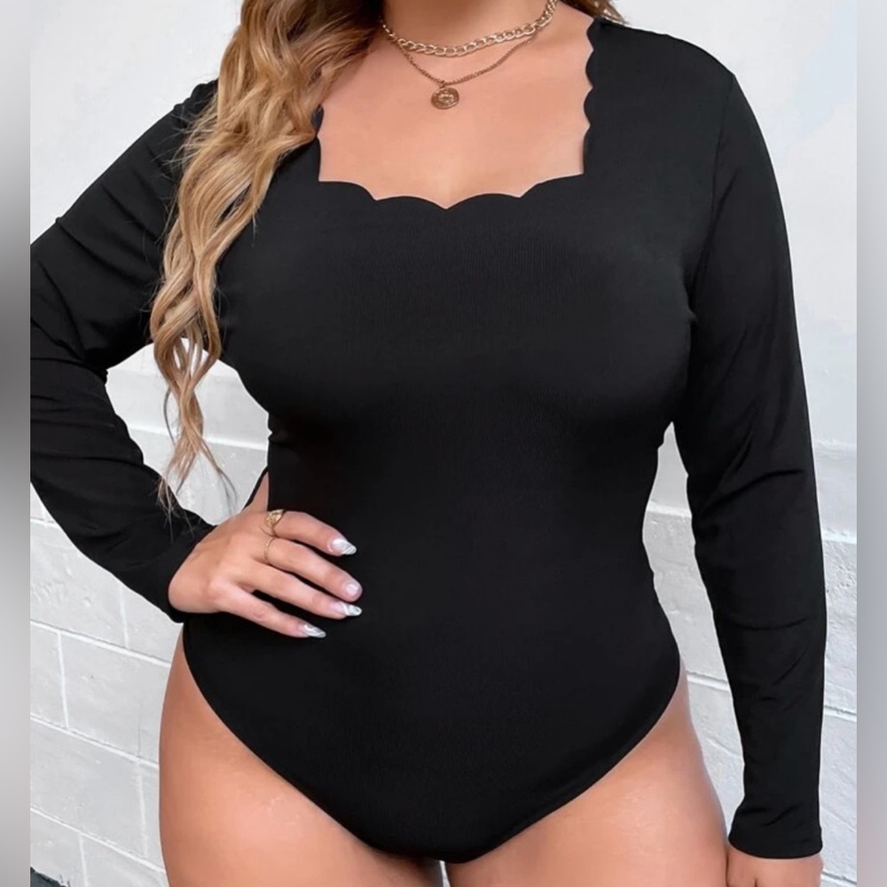 NEW 1 XL Plus Scallop Trim Tee Bodysuit